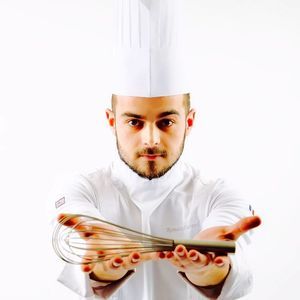 Meet your Posher, Romain